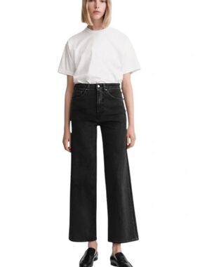 Toteme Flare Fit Jeans in black grey wash 23